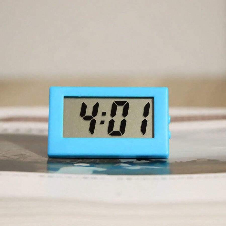 1pc Desktop Triangle Small Clock, Mini Tabletop Clock, Portable Cute