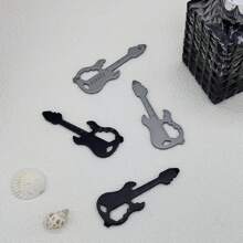 1pc Multifunctionele Draagbare Gitaarvormige Flessenopener, Met Liniaal, Moersleutel, Camping Survival Noodgereedschap, Aanpasbare Naam, Kerst-/Feestcadeau, Kerstcadeaus, Vrolijk Kerstfeest