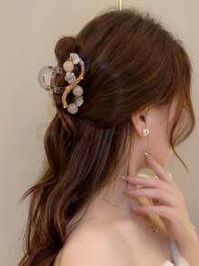 topshiny 1pc Elegant Ditsy Floral Hair Clip With Crystal Rose Decor, Suitable For Casual Wear And Photography, Fashion, Flower Claw Valentine's Day Hair Clips Hair Jaw Clip Hair Clamps Hair Clutch Hair Catcher Clip, Claw Clip Fall Winter Hair Accessories For Women For Vacation Outfits Woman