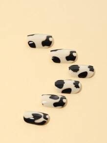 Bộ 24 móng tay giả vuông ngắn, họa tiết bò chấm bi màu trắng sữa, kiểu dáng dễ thương kèm 1 giũa móng và 1 gel thạch - Đen và trắng - Xem 4