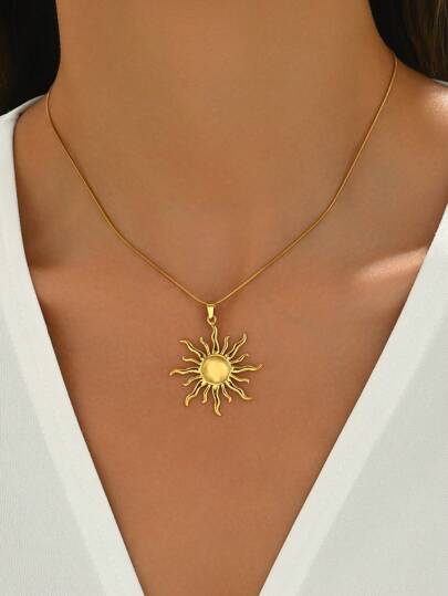 1pc Women's 18K Gold Plated Stainless Steel Sun Decor Pendant Necklace