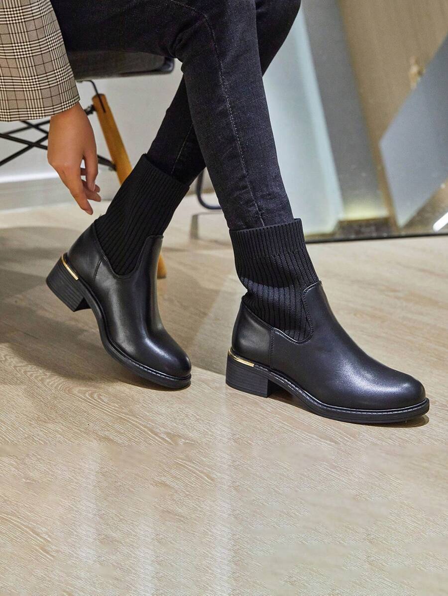 Ankle Boots With Ribbed Elastic Upper – Modern Comfort And Minimalist Style - Black - View 1