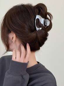 Geometric Design Hair Claw Street - Silver - View 2