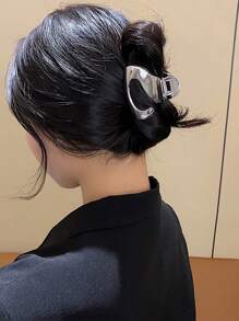 Geometric Design Hair Claw Street - Silver - View 4