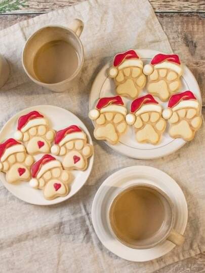Cartoon Christmas Stamp Mold Paw Print Stamp Baking Tool, White Embossed Cookie Cutter Christmas Decorations Christmas Decor Christmas Gifts Christmas Party Supplies Christmas Christmas Decorations Christmas Pajamas Christmas Gifts Christmas Decor