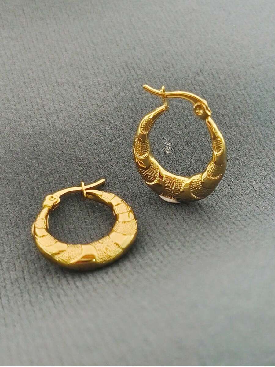 1/6对不锈钢镀18K金蛇皮纹理油压戒指耳环，时尚简约耳环，节日庆典的理想之选 - 金色 - 查看 1