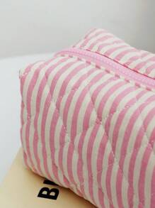 1PC Túi đựng đồ trang điểm chần bông sọc hồng đẹp, Túi đựng đồ trang điểm họa tiết sọc hai màu cổ điển, Vải lót kẻ caro màu hồng, Túi đựng đồ trang điểm du lịch thời trang xách tay, Đa chức năng, Túi đựng mỹ phẩm đơn giản, Túi đựng đồ dung tích lớn, Thích hợp đựng ví, Son môi, Băng vệ sinh, Chìa khóa, v.v., Túi đựng đồ vệ sinh dễ thương, Túi đựng đồ du lịch, Thích hợp cho phụ nữ, trẻ em gái, học sinh, Quà tặng - Bụi hồng - Xem 7