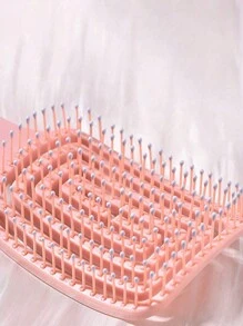 1 件顺发梳 - 适合所有发质的干湿发梳 - 镂空设计，易于清洁，温和顺发 弹性漆纯色按摩梳，镂空设计发刷 通风顺发梳，适合长而浓密的卷发 - 干湿发均可打造无缠结造型 - 彩色 - 查看 5