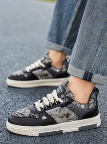 (One Size Smaller) Men's Random Print Lace-Up Front Patchwork Low-Top Flat Sneakers, Outdoor Fashion Street Style Casual Athletic Shoes - Beige - View 10