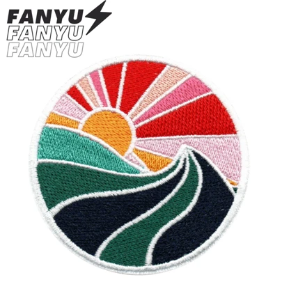 波浪与太阳，美观多彩的海洋主题布贴，7.62厘米 - 全刺绣，可熨烫/缝制，适用于个性化DIY工艺品、服装装饰、徽章、鞋子、帽子、包包以及修补破洞。夏季，学校。