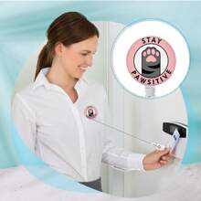 有趣的猫徽章卷轴、身份证夹、伸缩徽章夹、保持爪子积极性、身份证夹、护士徽章卷轴、教师徽章、礼物 - 粉色 - 查看 5