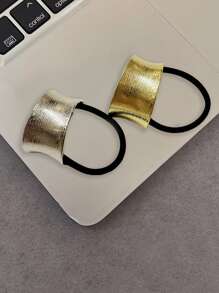 1个女士极简高端金属发圈，简约优雅，适合日常使用，可作马尾辫发圈、发绳、橡皮筋、发圈、发饰、头饰、弹力发带等。 - 彩色 - 查看 7