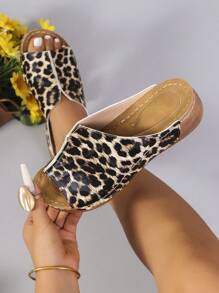 1 Pair Fashion Cross-Border Comfortable Large Size Ladies Wedge Thick Bottom Sandals Suitable For Dresses & Pants, Size 36-43