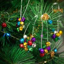 100 个 0.5 英寸铃铛用于工艺多色圣诞铃铛 DIY 工艺铃铛用于家居装饰节日和派对装饰金属铃铛节日装饰品 - 彩色 - 查看 6