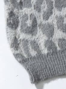 Fashionable Leopard Print V-Neck Button-Down Cardigan Sweater, Casual Loose Fit, Warm And Versatile For Men And Women, Suitable For Spring, Autumn, And Winter - Grey - View 6