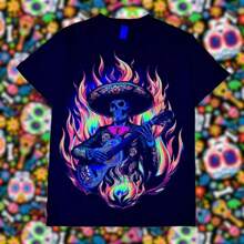 Camiseta Unisex Adulto Cráneo mariachi en llamas. Resplandeciente con la luz Neón o negra para  festejo de día de los muertos y halloween. Serigrafia neón. - Negro - Ver 1