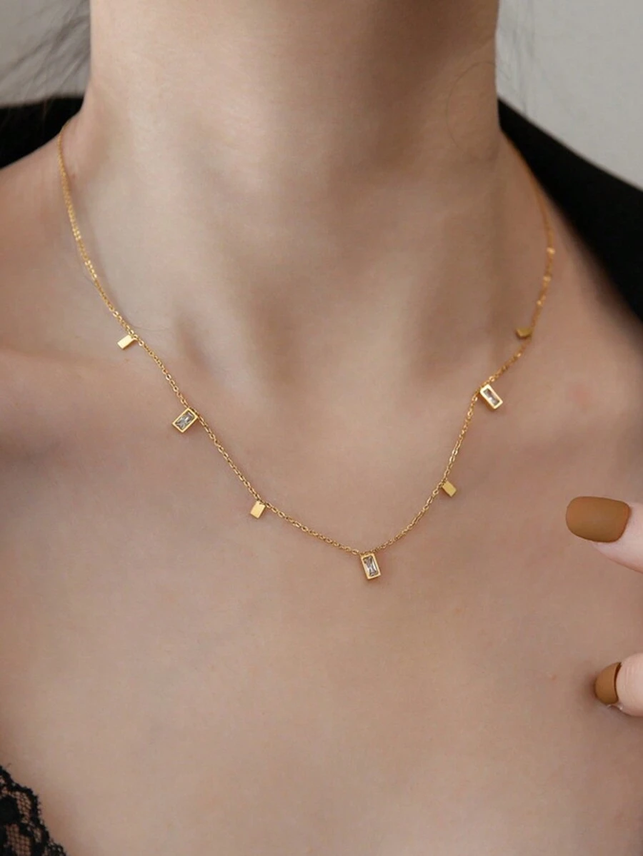 1 pieza Collar de diamantes pequeño y cuadrado, de acero inoxidable, elegante, dulce, único y delicado, adecuado para uso diario - Collar con borlas de diamantes cuadrados pequeños - Ver 1