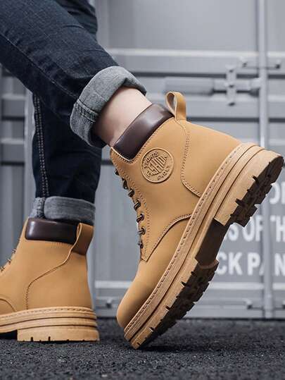 2024 冬季新款高帮男士鞋复古休闲靴秋季百搭户外工作大码黄色靴子，完美搭配连帽衫