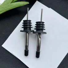 2 件不锈钢倒油器，适用于餐厅、咖啡店和酒吧的倒油嘴，用于控制橄榄油的倒出量