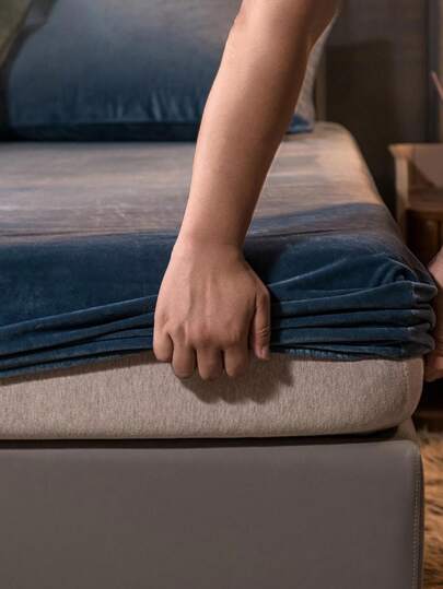 3 件套海军蓝色纯水晶天鹅绒柔软舒适床单套装，适用于卧室和客房