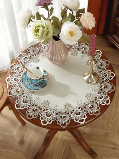 مفرش طاولة دائري مطرز بالتطريز والفتحات، مصنوع من 100% بوليستر، مناسب للمطبخ وغرفة الطعام وغرفة المعيشة والطاولات الدائرية، ديكور المنزل والمناسبات الاحتفالية كالأعياد والحفلات والحفلات الخارجية والزفاف