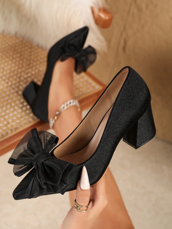秋冬季大码女装时尚尖头粗跟高跟鞋，黑色蝴蝶结高跟鞋，优雅