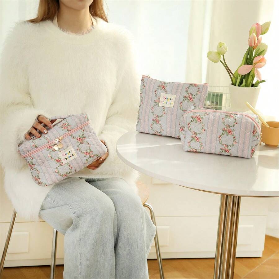 1 套花卉绗缝化妆包，大容量高端小碎花化妆包，便携式旅行包 - 彩色 - 查看 1