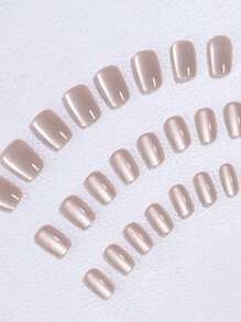 32 件短方形按压指甲，银色和白色玻璃仿珍珠猫眼贴花，1 件缓冲剂和 1 件果冻凝胶，包含美甲用品