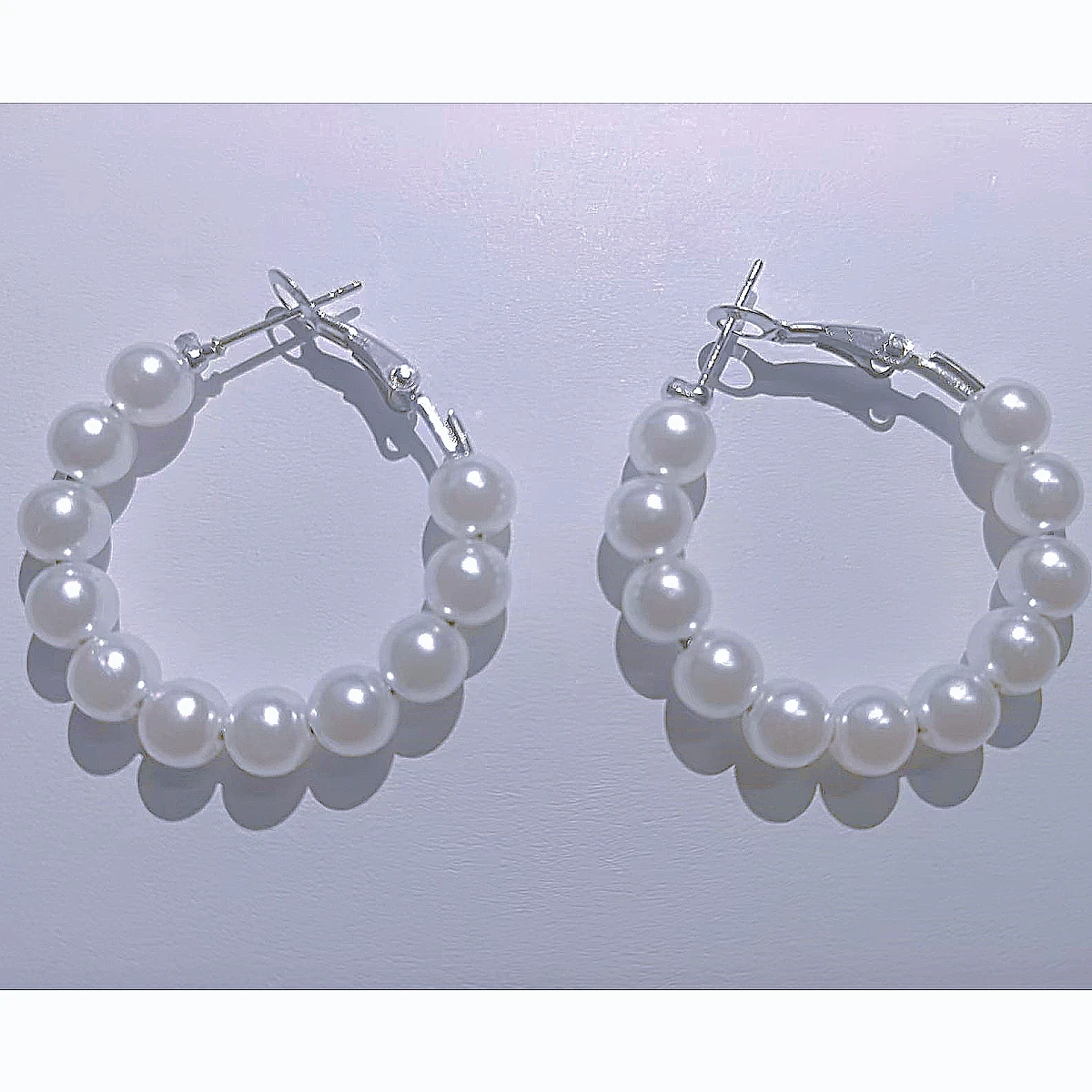 一对优雅镀银仿珍珠耳环，复古风格，适合女士派对 - 珍珠款 - 查看 1