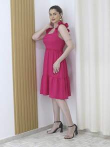 Short Popcorn Dress With Lace At The Waist, Straps With Ruffles And Padded Bra - 玫紅色 - 查看 2