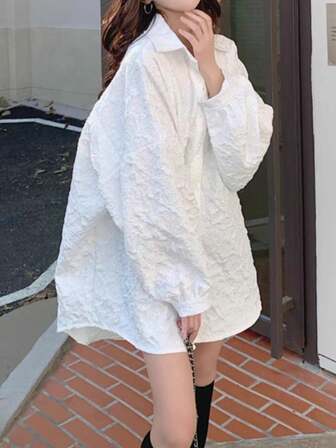 1 件女式宽松飘逸花卉压花长袖休闲衬衫，春秋装，长袖上衣