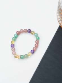 [VE] 1 件银色天然水晶石英手链，汇聚各种矿物能量，具有独特的多彩色调。佩戴石英水晶手链可以增强个人气场，促进身心健康，提高生活质量。它象征着全面的好运和繁荣，带来顺利的事业和成功，以及改善人际关系和情感和谐。佩戴石英水晶就像身边有一位守护天使，让你充满信心和勇气迎接每一个充满希望的明天。天然宝石颜色各异。 - 彩色 - 查看 4