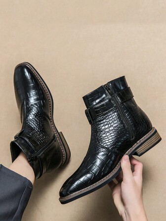 Stivali western alti da uomo a punta affusolata con cerniera laterale, fibbia e in pelle per l'inverno