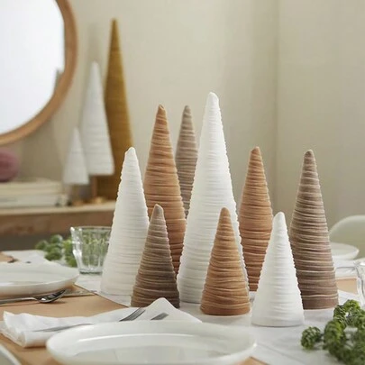 1件天鹅绒圣诞树装饰品 手工制作 小松树 小圣诞树 桌面装饰 圣诞派对装饰品 家居装饰 派对节日餐桌装饰 最佳礼物 生日圣诞装饰 房间装饰 冬季圣诞装饰 家居圣诞礼物 圣诞装饰