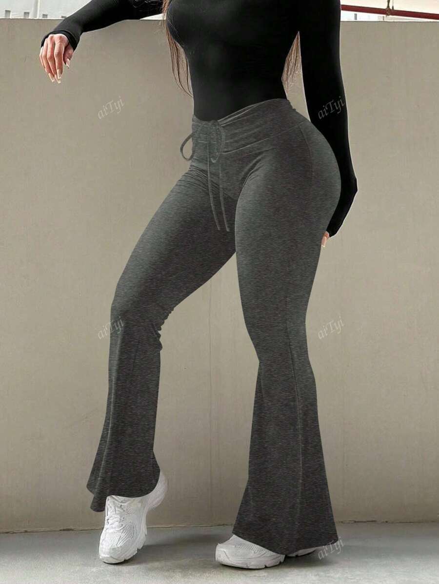 Pantalones de pierna acampanada y corte ajustado para mujer, cómodos y adecuados para la temporada de graduación y el Día de la Independencia