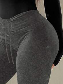 Pantalones de pierna acampanada y corte ajustado para mujer, cómodos y adecuados para la temporada de graduación y el Día de la Independencia