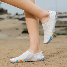 Chaussures rapides à séchage pour hommes et femmes, chaussures aquatiques, chaussures pieds nus, chaussures de plage souples à enfiler, chaussures de sport nautique d'extérieur, respirantes, légères et confortables, convenant pour la piscine, la plage, le surf, la marche et le yoga, la natation