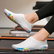 Chaussures rapides à séchage pour hommes et femmes, chaussures aquatiques, chaussures pieds nus, chaussures de plage souples à enfiler, chaussures de sport nautique d'extérieur, respirantes, légères et confortables, convenant pour la piscine, la plage, le surf, la marche et le yoga, la natation