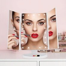 带灯LED化妆镜，桌面旋转触控开关旅行化妆镜，双面折叠放大镜，1x2x3倍放大，是女性外出化妆的理想之选。USB供电/4节AA电池供电，触控调光，带灯支架式LED化妆镜，简约设计，适用于梳妆台，带辅助照明，触摸调节亮度，镜面发光，适合家庭、办公室、旅行、家居桌面装饰。 - 白色 - 查看 1