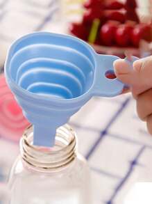 4PCS Silicone Folding Telescopic Long Neck Funnel Creative Household Liquid Dispensing Mini Kitchen Tools