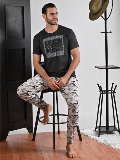 a DORMIR Set De Pijama Multicolor Con estampado Manga Corta y Pantalón Para Hombre