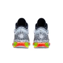 Nike Air Zoom G.T. Jump 2 Electric - 男士低帮篮球鞋，白色/黑色，轻便，舒适，防滑，耐用外底，款式：FV3411-900 - 黑與白 - 查看 3