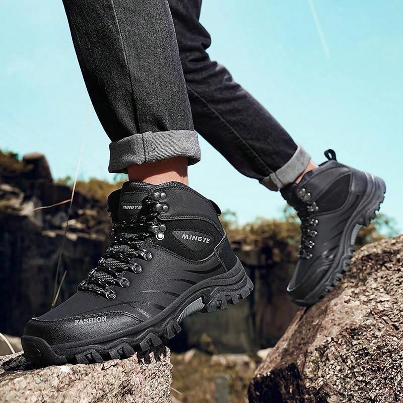 Men's Boots High Quality Hiking Boots Leather Waterproof Round Toe Lace