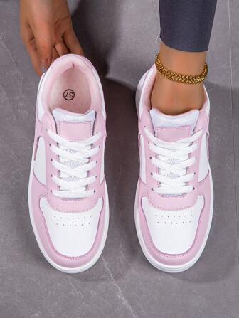 春季时尚简约经典圆头休闲运动鞋，粉色和白色，系带厚底休闲运动鞋，适合学生、滑板、校园和运动，舒适透气