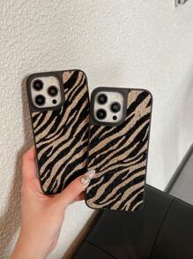 1pc Dual-Layer Leopard Patroon Pluche & Beschermend Telefoonhoesje, Compatibel met iPhone 7/8/7+/8+/XR/11/11 Pro Max/12/12 Pro/12 Pro Max/13 Pro Max/14 Pro Max/15 Pro Max/16 Pro Max, Geschikt voor Mannen En Vrouwen