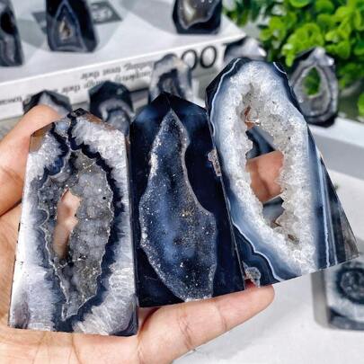 1pc Random Black Agate Door Hanging Ornament, Gemstone Jewelry, Glitter, Easter Gift, Gift For Her, Girlfriend Gift, Halloween Gift, Christmas Gift, Home Decor, Party Decor, Crystal Decoration, Desktop Decor