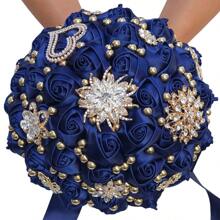 大型奢华心形蝴蝶仿珍珠新娘捧花，金色水钻缎带玫瑰，酒红色布艺永生花。情人节配饰