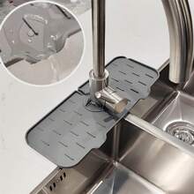 1 pièce/3 pièces Tapis de robinet en silicone épais et grand avec plateau de filtrage des gouttes et support d'éponge - Accessoires d'évier de cuisine pour le plan de travail et la salle de bain - Protège-éclaboussures et porte-savon inclus