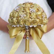 大型奢华心形蝴蝶仿珍珠新娘捧花，金色水钻缎带玫瑰，酒红色布艺永生花。情人节配饰