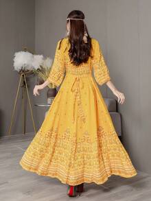 波西米亚风刺绣连衣裙，阿拉伯风情，休闲复古，艺术气息浓厚，适合旅行度假，适合端庄优雅的开斋节春季穿着 - 黃色 - 查看 2